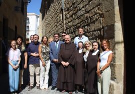 Úbeda refuerza su legado teresiano y sanjuanista con la inauguración de una placa