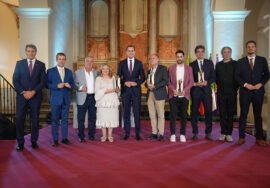 Galardonados y autoridades durante la entrega de los Premios Jaén Paraíso Interior 2026 en la Iglesia de Santa Catalina Mártir.