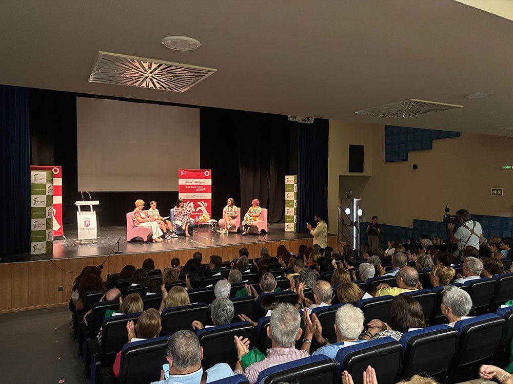 El Centro Cultural de La Villa ha sido escenario de esta gala dedicada a las personas mayores