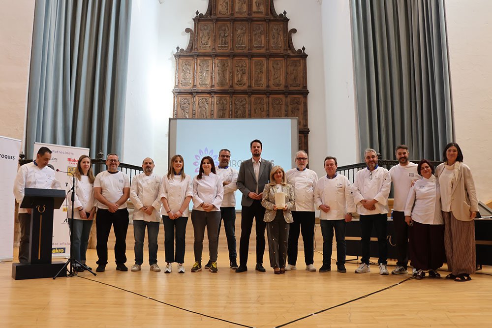 Francisco Javier Lozano y Antonia Olivares junto a miembros de Euro-Toques España