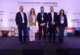 La concejala de Turismo, Elena Rodríguez, en la VI Convención de Turespaña, celebrada en Zaragoza.