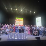 Foto de familia de autoridades y galardonados en el XVII Gran Premio de Carreras Populares “Jaén, paraíso interior”