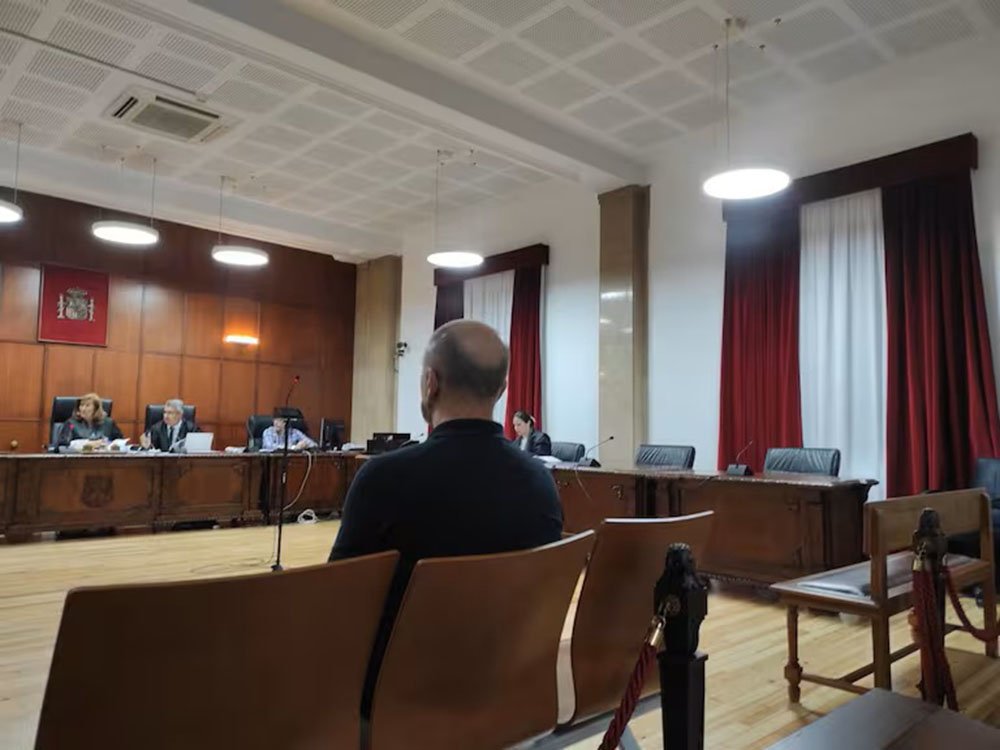 El profesor acusado de abusar de dos alumnos de un IES de Úbeda durante la vista preliminar celebrada en la Audiencia de Jaén EUROPA PRESS
