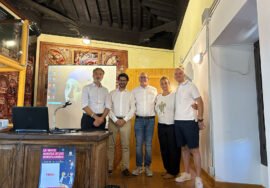 Profesionales del área sanitaria en La Noche Europea de los Investigadores.