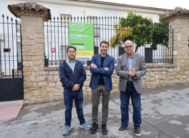 Manuel Fernández durante su visita a Torreperogil- SUBDELEGACIÓN DEL GOBIERNO EN JAÉN